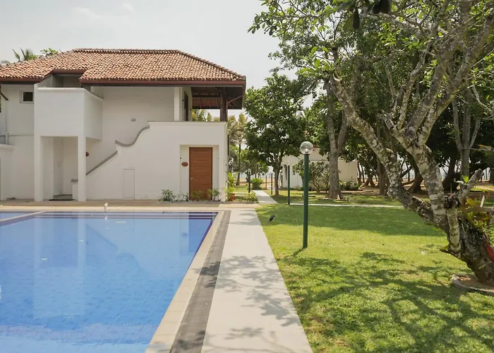 Hibiscus Beach Hotel & Villas Kalutara