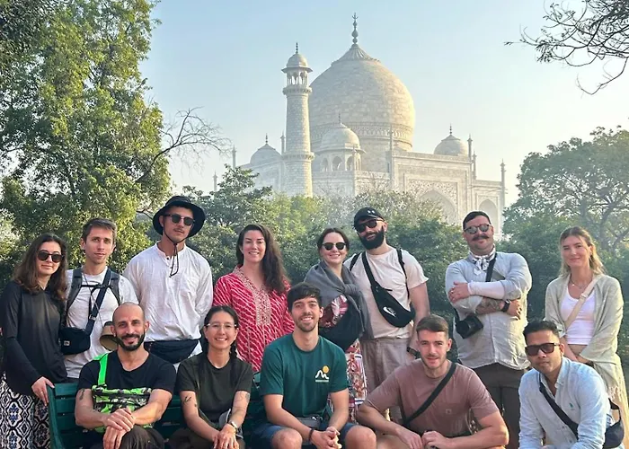 Zigzag Homestay Agra 