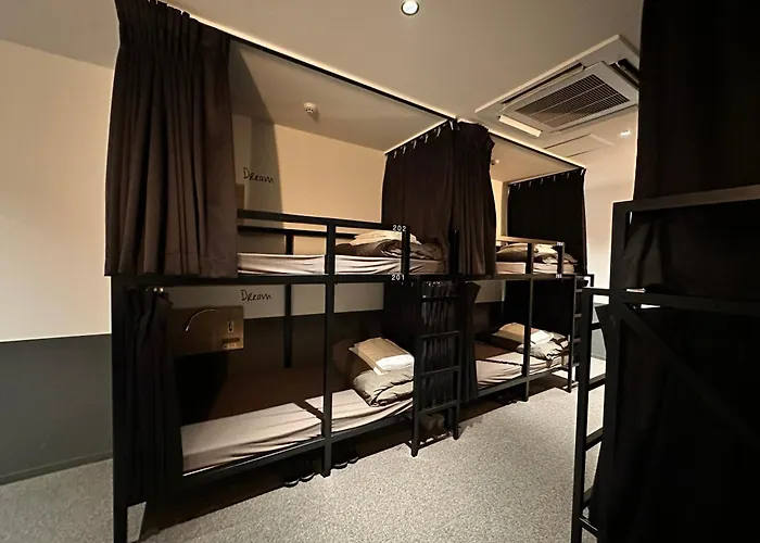 White Hostel Shinsaibashi Osaka