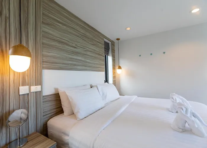 Peace Blue Naiharn Naturist Resort Phuket Sha Extra Plus Rawai
