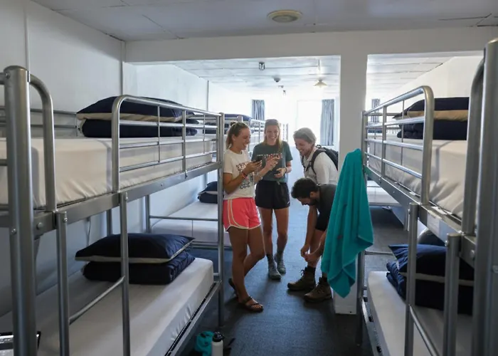 Attic Backpackers Hostel Auckland