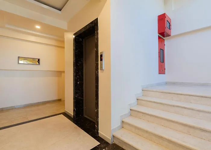 Hotel Lords, Fort Mumbai