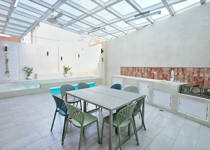Red Vacation Rental Hengchun South Gate