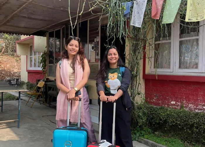 Gibbon Backpackers Hostel Guwahati