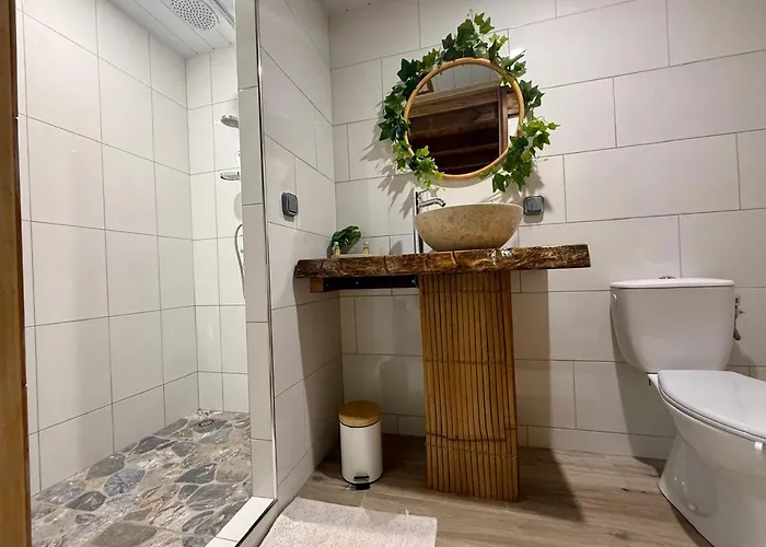 Haere Mai I Te Fare Hotel Teavaro