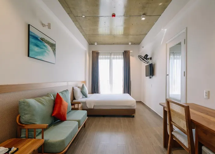 The Shine Hotel & Apartment Danang