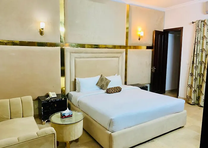 Royal Luxus Guest House Islamabad