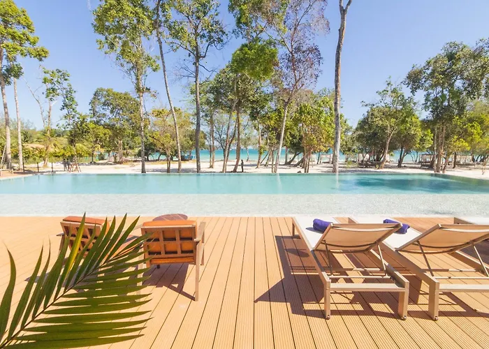 Island Center Point Hotel Koh Rong Sanloem