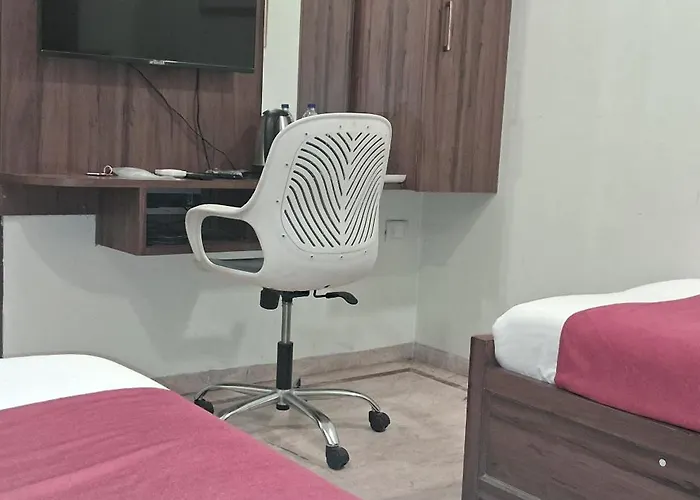 Shine Hospitality Palace Mumbai