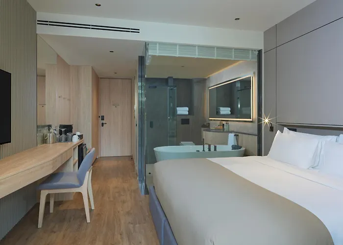 La Green Hotel & Residence Bang Tao Beach 