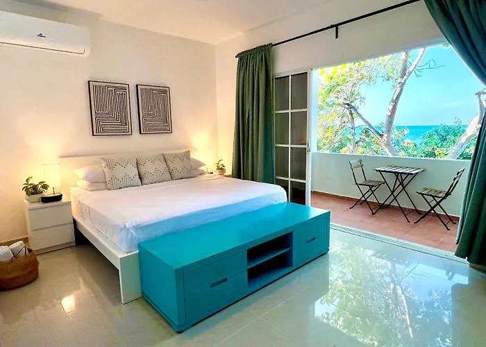 Blue Island Punta Rucia Hotel