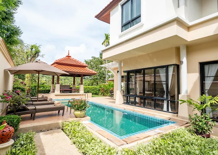 Grand 4-Bed Lagoon Villa - Private Pool & Garden - Laguna Phuket
