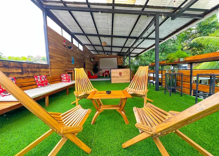 Surf Town Hostel San Juan del Sur