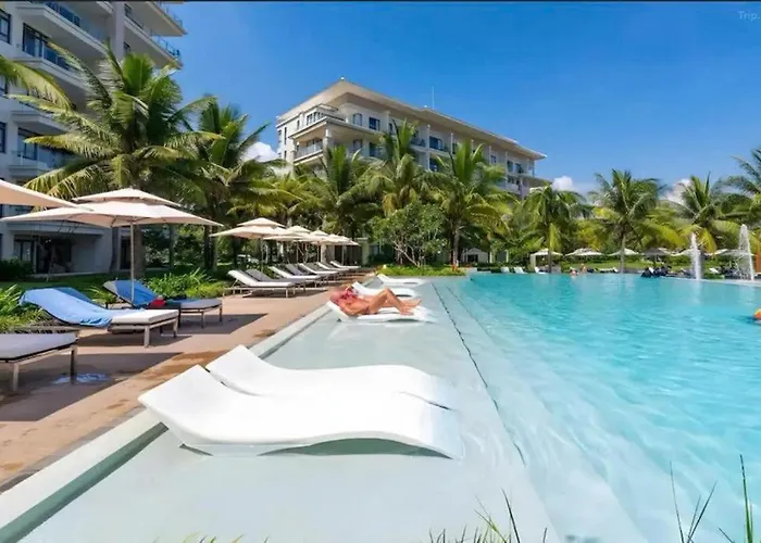 Diamond Beach Villa Danang