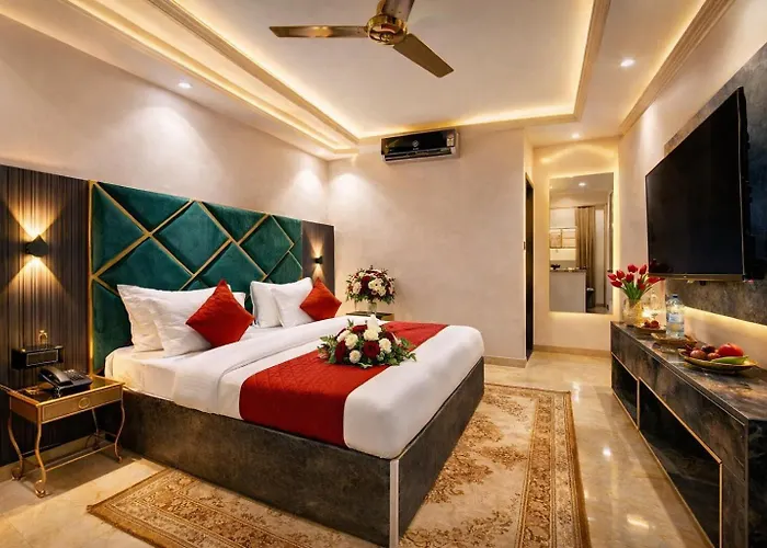 Hotel Pearl Plaza - In City Centre Connaught Place & Walk In Ndls Station New Delhi