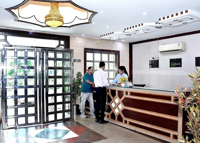 Hotel Palm Tree Near Taj Mahal Agra