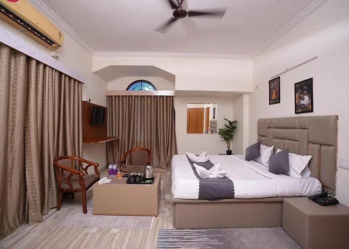 Hotel Film Suites Hyderabad
