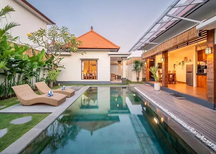 Stylish 3 Bedroom Villa Near Canggu