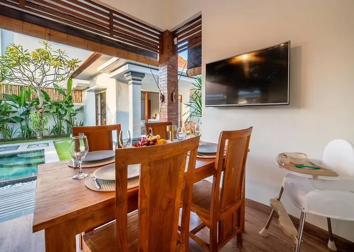 Stylish 3 Bedroom Villa Near Canggu