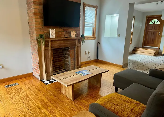 Jungle House Luxury Stays - Columbus Downtown Short North