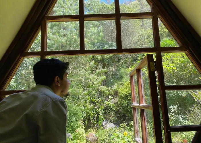 The Lookout Hideaway Cabin Banos 