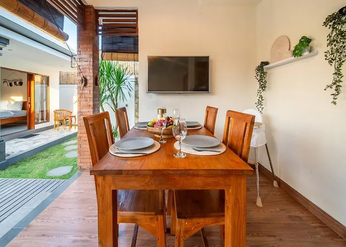 Stylish 3 Bedroom Villa Near Canggu