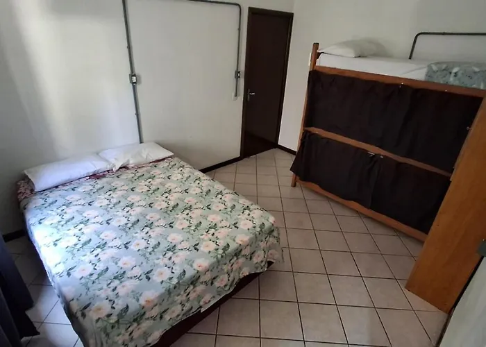 Hostel De Niko Bombinhas