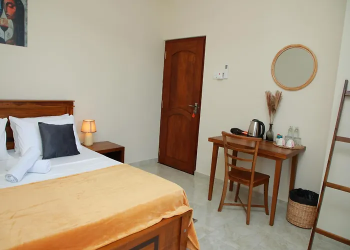 Moon&Back Homestay Galle