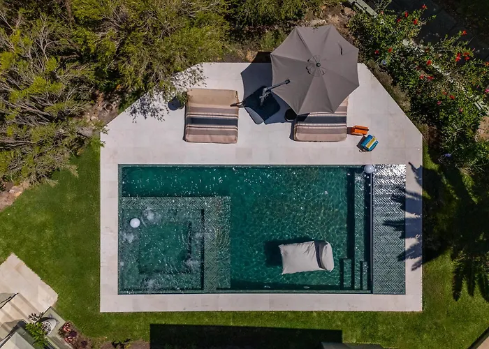 New! Kinvara Villa With Pool, Gym & Lion'S Head View Cape Town