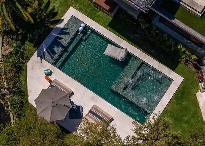 New! Kinvara Villa With Pool, Gym & Lion'S Head View Cape Town