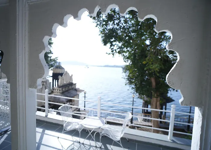 Paddy'S Loft The Lake View Hostel Udaipur