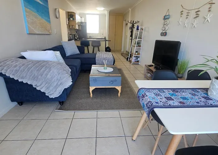 Spacious Beachside Apartment Cape Town