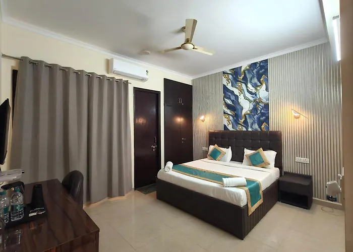 Divine India Service Apartment, Noida - 72 3Bhk
