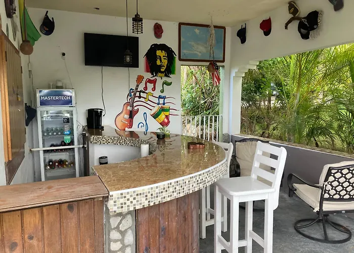 Suite Retreat With Sunken Tub, Panoramic Sea View From Rooftop Deck Negril