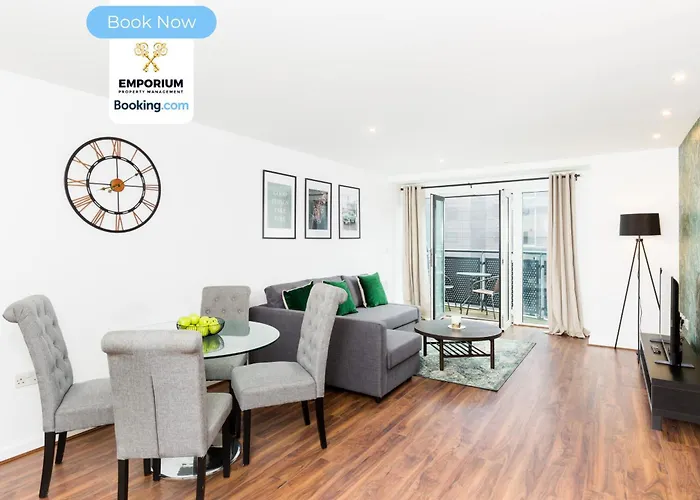 Spacious 2Bdr Flat By Diakonia Residences With Balcony And Outdoor Dining Birmingham