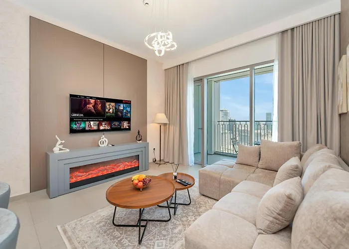 Brand-New 1Br In Downtown I Direct Dubai Mall Access I Balcony & Stunning Pool