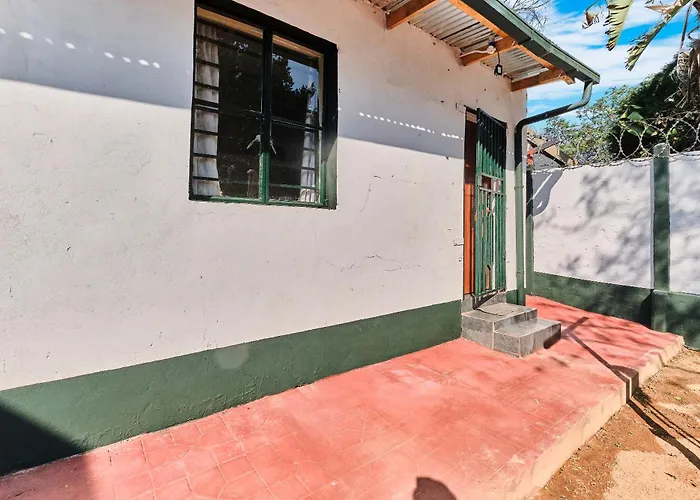 Private Garden Cottage With Kitchenette Johannesburg