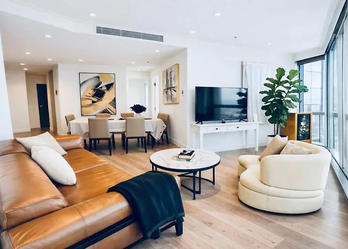 Skyline Executive 2Br Suite Level 66 Corporate-Ready Next To Ritz Melbourne