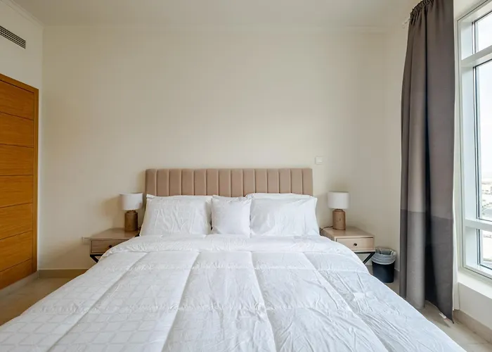 2Br Luxury Apartment In Downtown Opposite Mall And Fountain Entrance Dubai