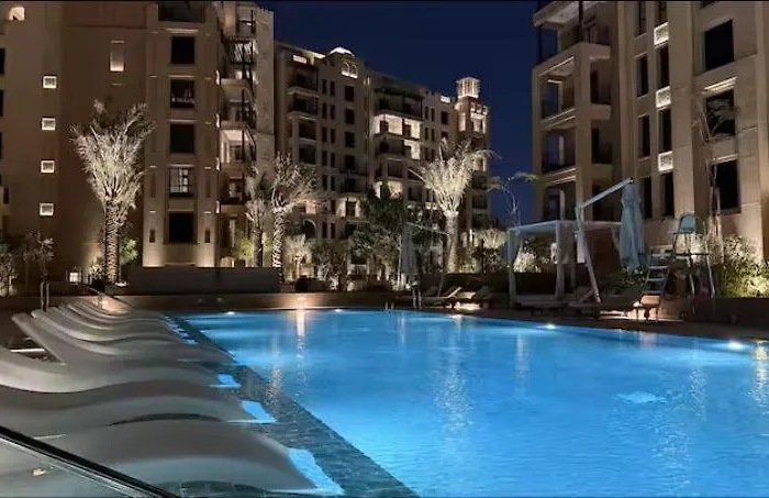 Vogue Vacation Homes, Madinat Jumeirah Living Jadeel Near Burj Alarab, Two-Bedroom Apartment With Large Balcony And Pool View, Access To All Amenities Dubai