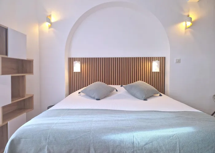 Hotel La Petite Boheme Le Lavandou