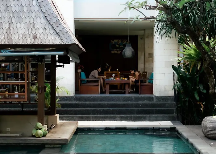 Fourteen Roses Beach Hotel Legian 