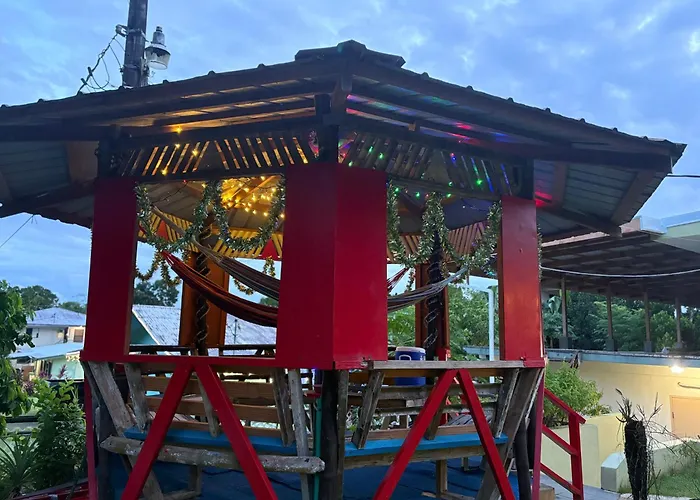 Yogi-Homestay Koror