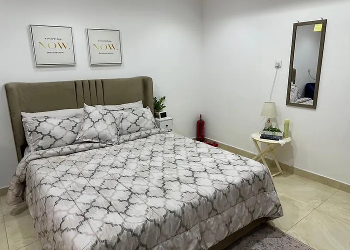شقق راقية بأثاث حديث وراقي 1 Dammam