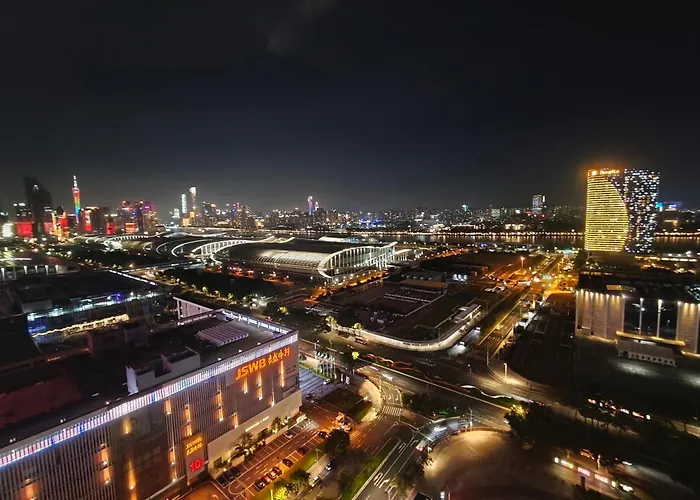 琶心 高空城景公寓 Paxin High-Altitude City View Apartment- Pazhou Station -Line8 And Line11 - Few Minutes' Walk To Canton Exhibition Center Guangzhou