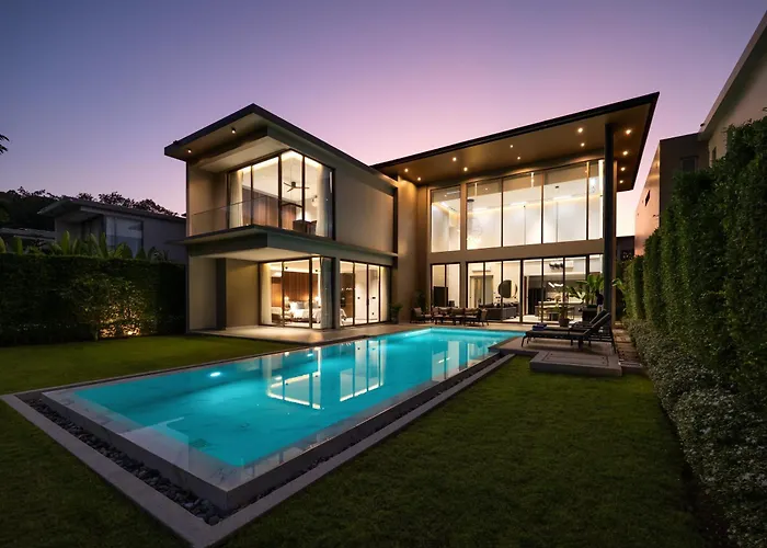 Luxury Family Villa Bang Tao - 12M Pool & Garden Phuket
