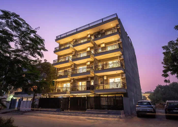 Bedchambers Aparthotels Near Medicity, Gurgaon