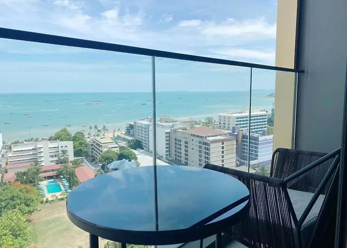 Edge Central Pattaya Sky