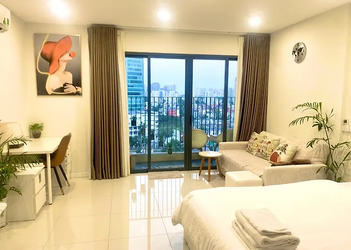 City View Elegant Studio With Balcony & Pools Ho Chi Minh City