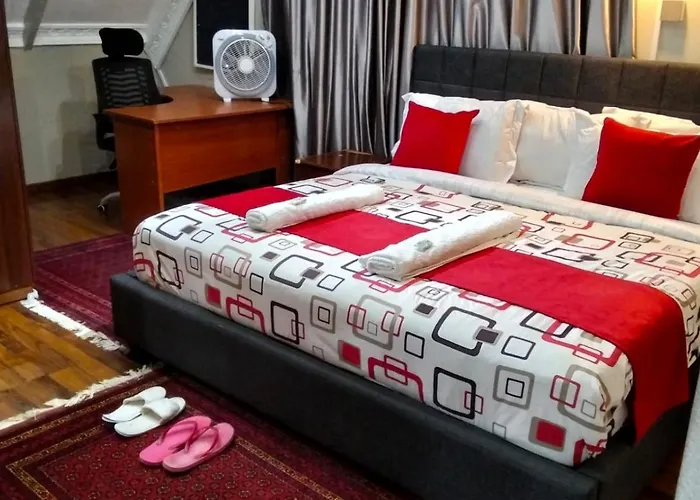 Kukis Place, 5 Bedrooms, Whole Compound Embu